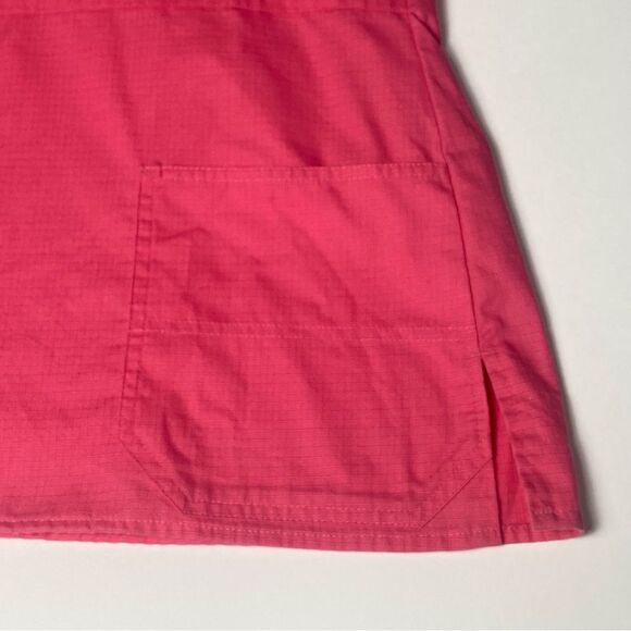 Carhartt Pink V-Neck Medical Scrub Top Women's Size Medium - Picture 13 of 15